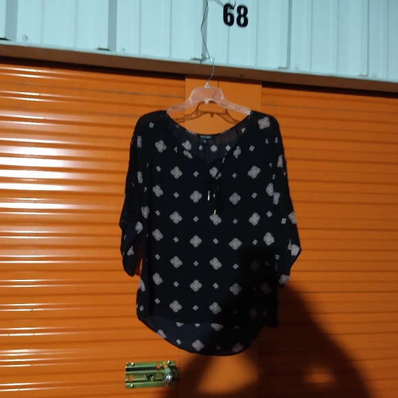 Women's top - Picture 3 of 4